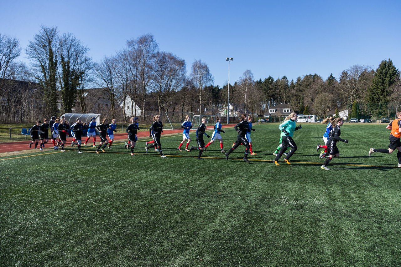 Bild 133 - B-Juniorinnen Halbfinale SVHU - Holstein Kiel : Ergebnis: 3:0